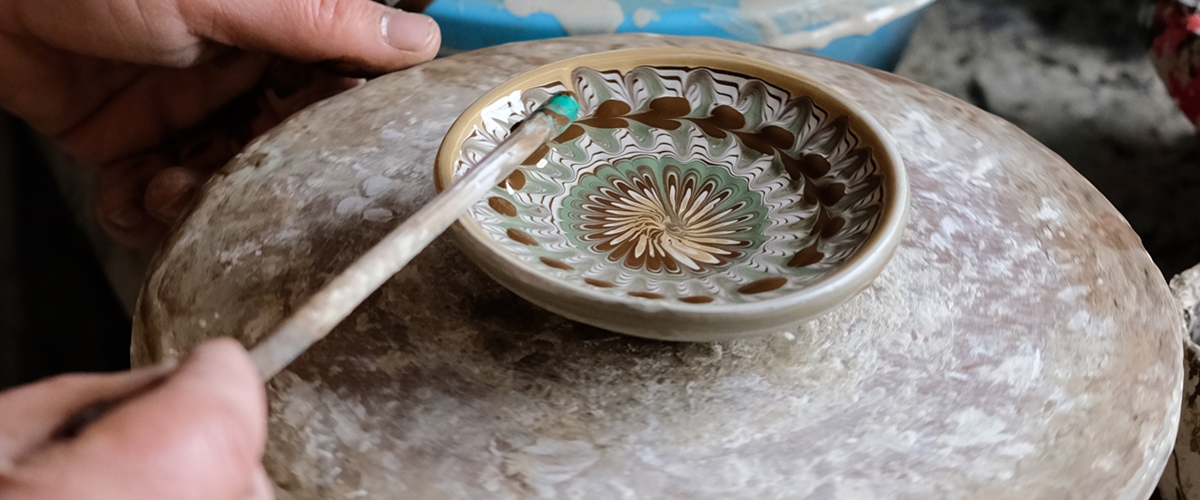 Craftsmanship of Horezu ceramics